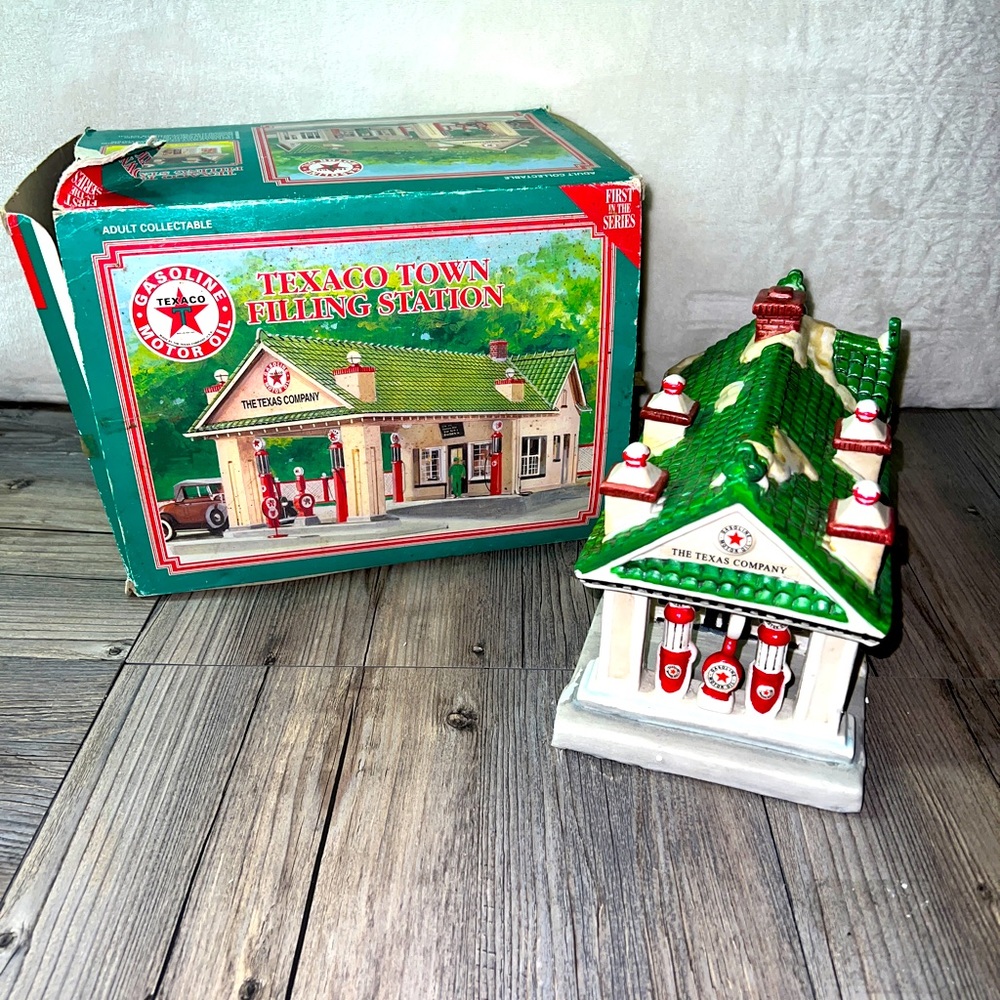 TEXACO Town Gas Filling Station 1930 Denver Style Lit Porcelain -1st in Series